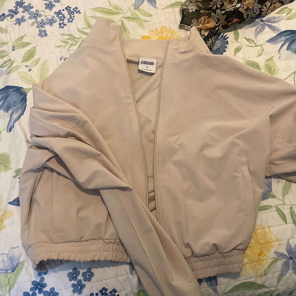 GYMSHARK CROPPED BROWN/TAN JACKET